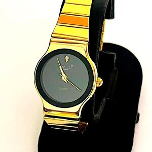 Mondu Ladies Gold Tone Watch